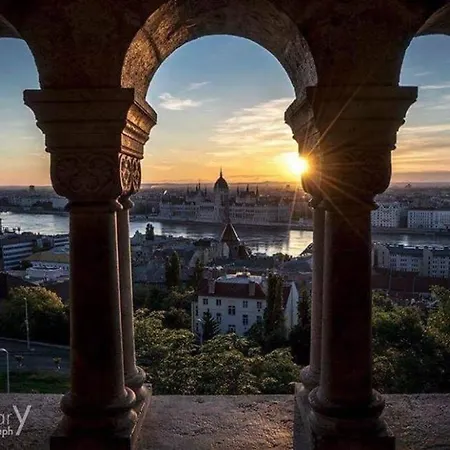 Black And White Apartmán