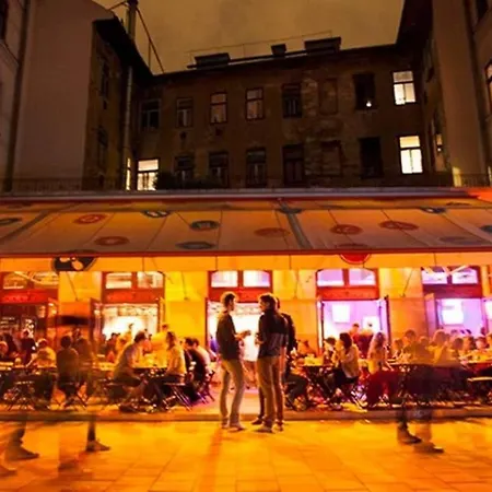 Apartmán Black And White