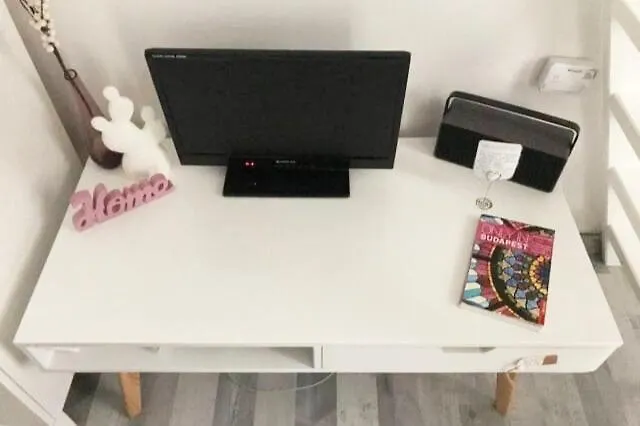 Black And White Apartament