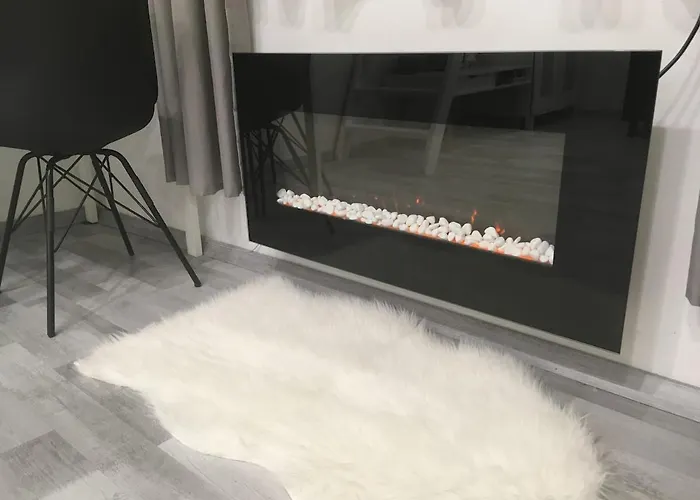 Apartament Black And White