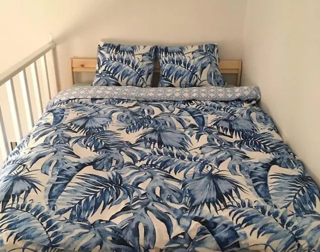 Black And White Apartament