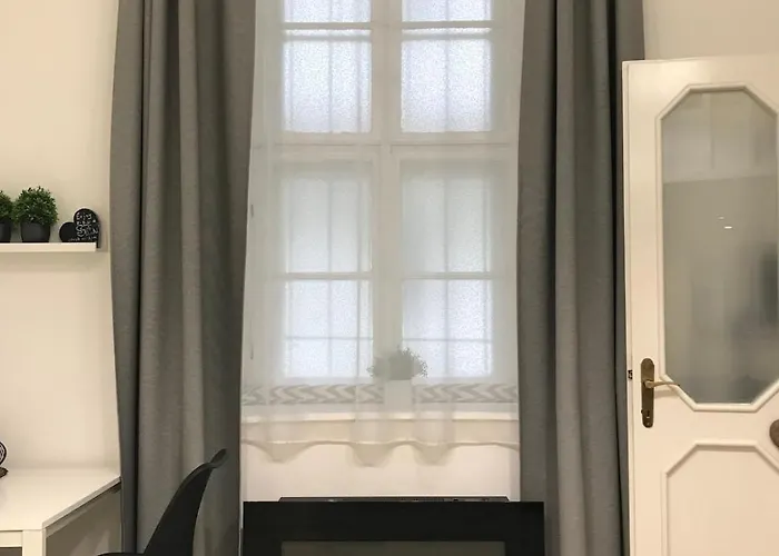 Black And White Apartament *