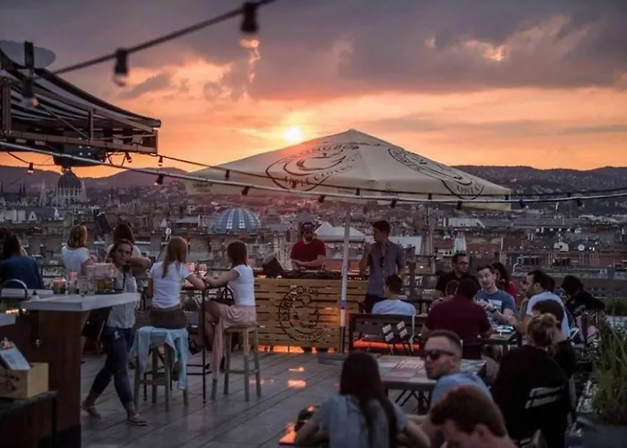 Black And White Apartament *